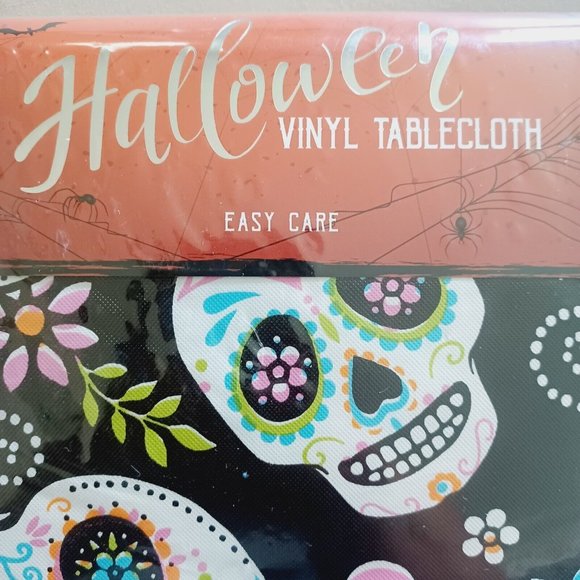New Day of the Dead Vinyl Tablecloth 60in x 104in Oval Mexican Skulls Easy Care - Picture 3 of 6